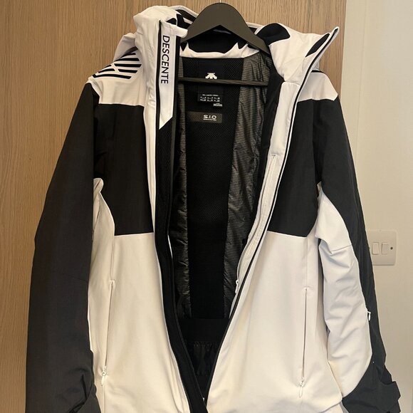Descente Men's Paddy Ski Jacket - Medium - Only Worn Once - Two Tone White/Grey - Picture 2 of 9